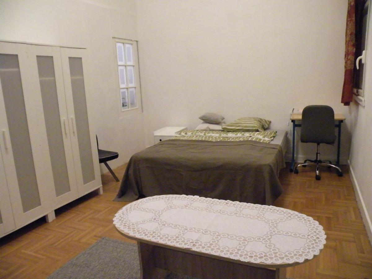 Appartement F3 -Plaisir Moins Cher - Jusqu'A 8Personnes Ле-Ме-сюр-Сен Экстерьер фото